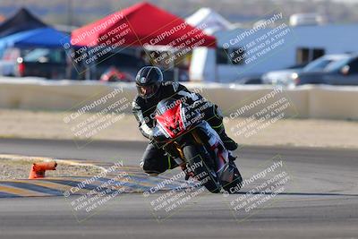 media/Dec-18-2022-SoCal Trackdays (Sun) [[8099a50955]]/Turn 2 (950am)/